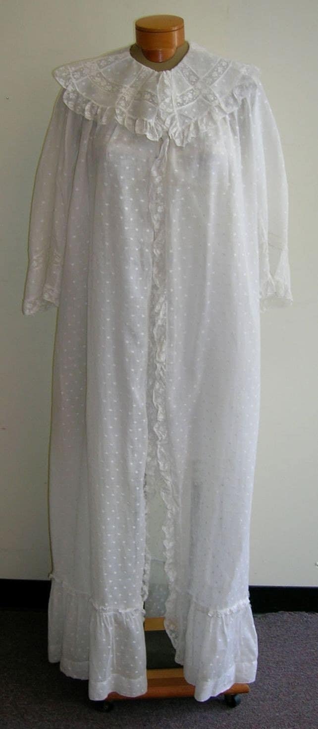 1900's White cotton robe