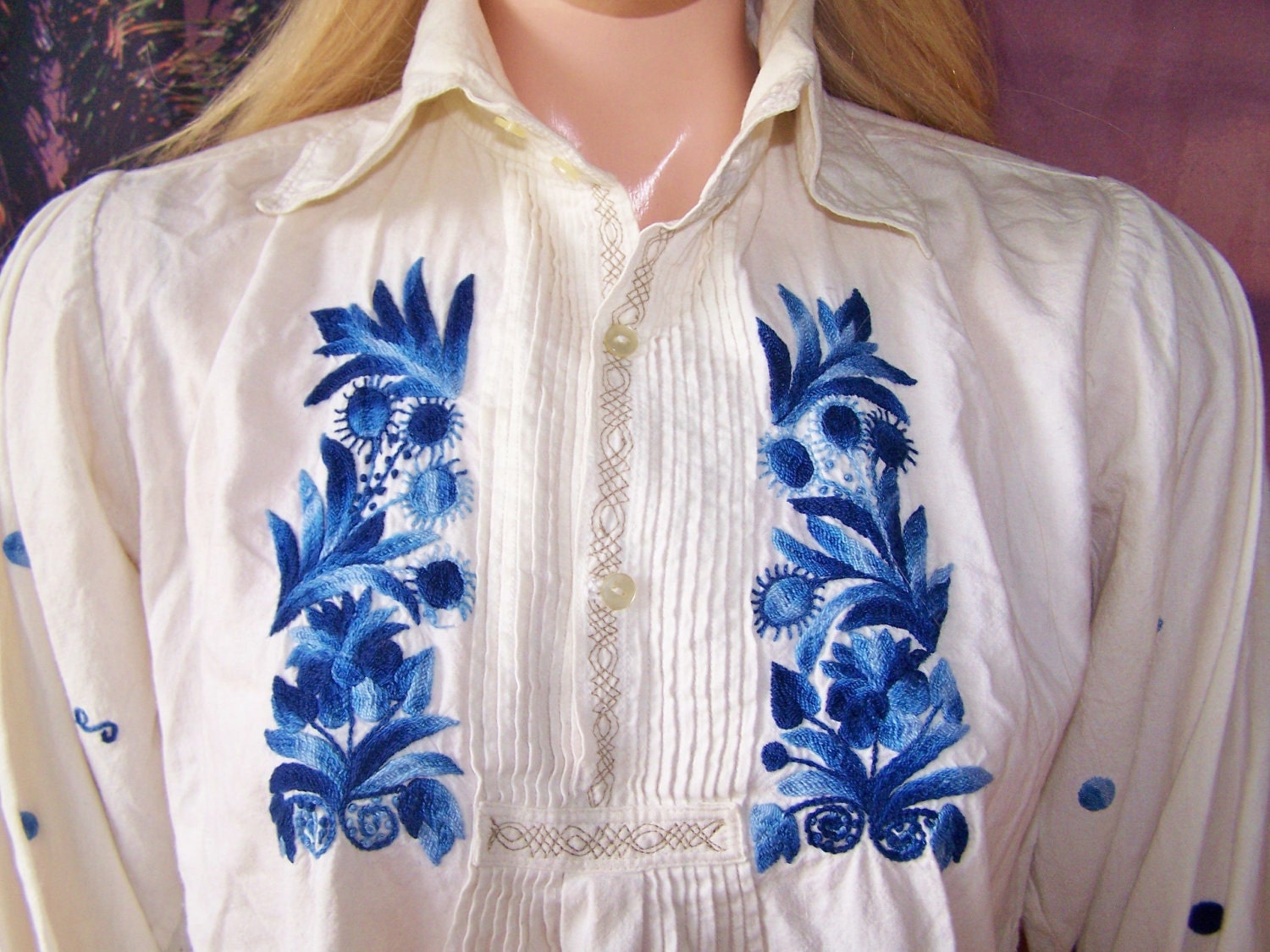 Boho shirt Mexican Embroidered Long Sleeve by GreenMarketVintage