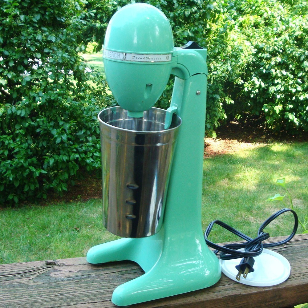 Vintage Hamilton Beach Retro Green DrinkMaster Mixer Blender