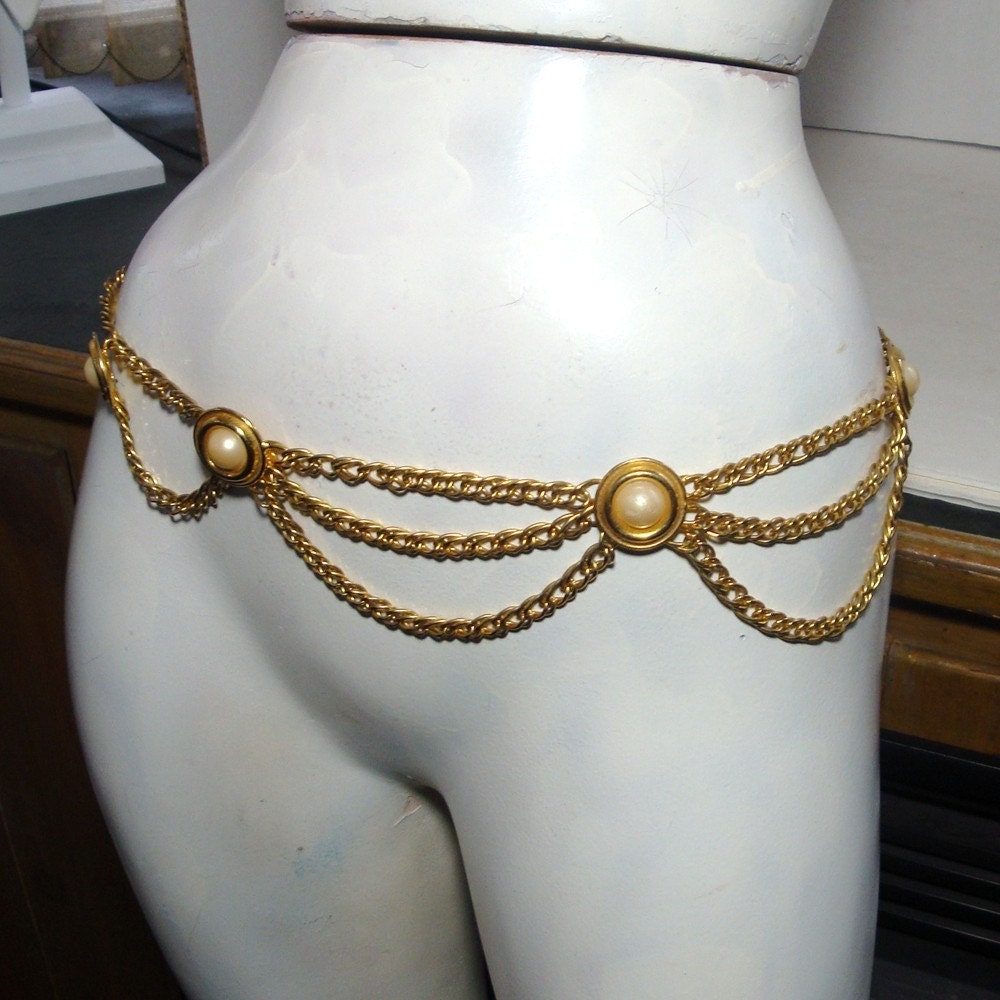 Vintage Gold Chain Belt with Round Pearl Button Cabouchon