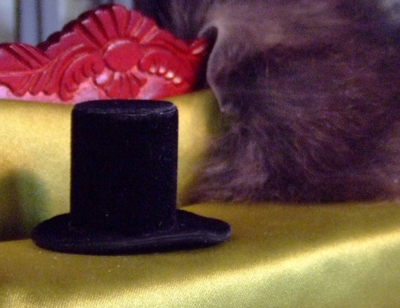 miniature-top-hat