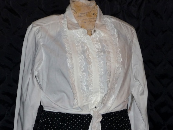 Vintage Rockabilly White Midriff Blouse Tied by DorothysRubies