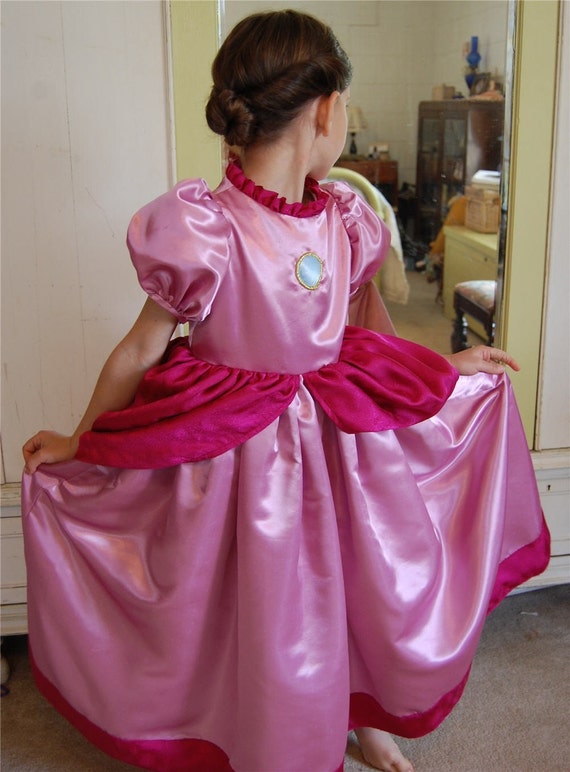 Princess Peach Dress Costume by AtlantaGoodwin on Etsy