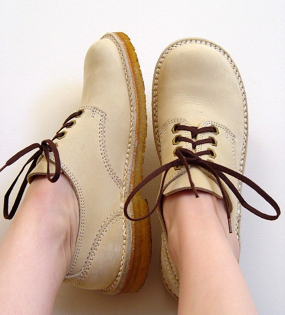 Vintage 70s Leather Oxfords Saddle Shoes Lace Up by hellcatvintage