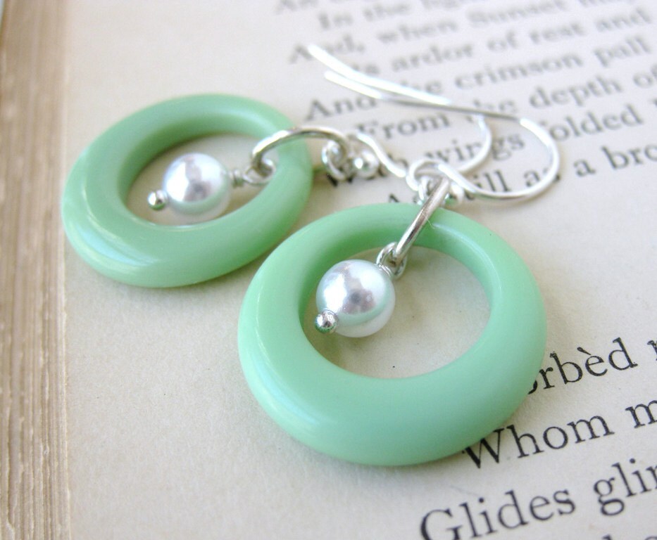Vintage Glass Bead Earrings Sterling Silver Glass Pearl Mint