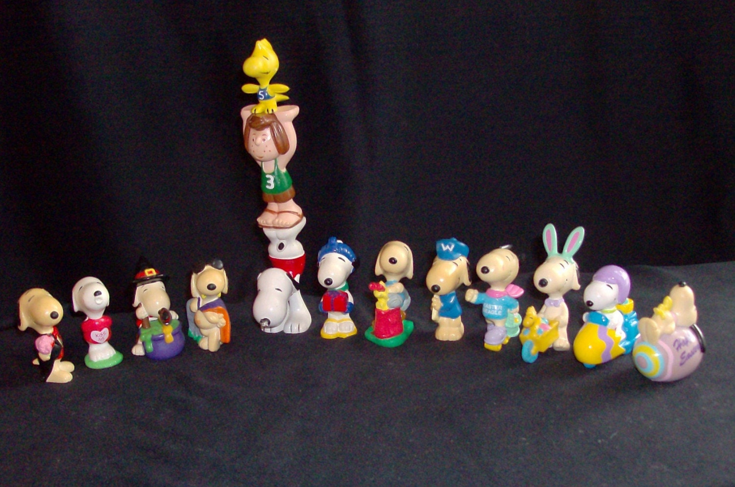 snoopy figure set