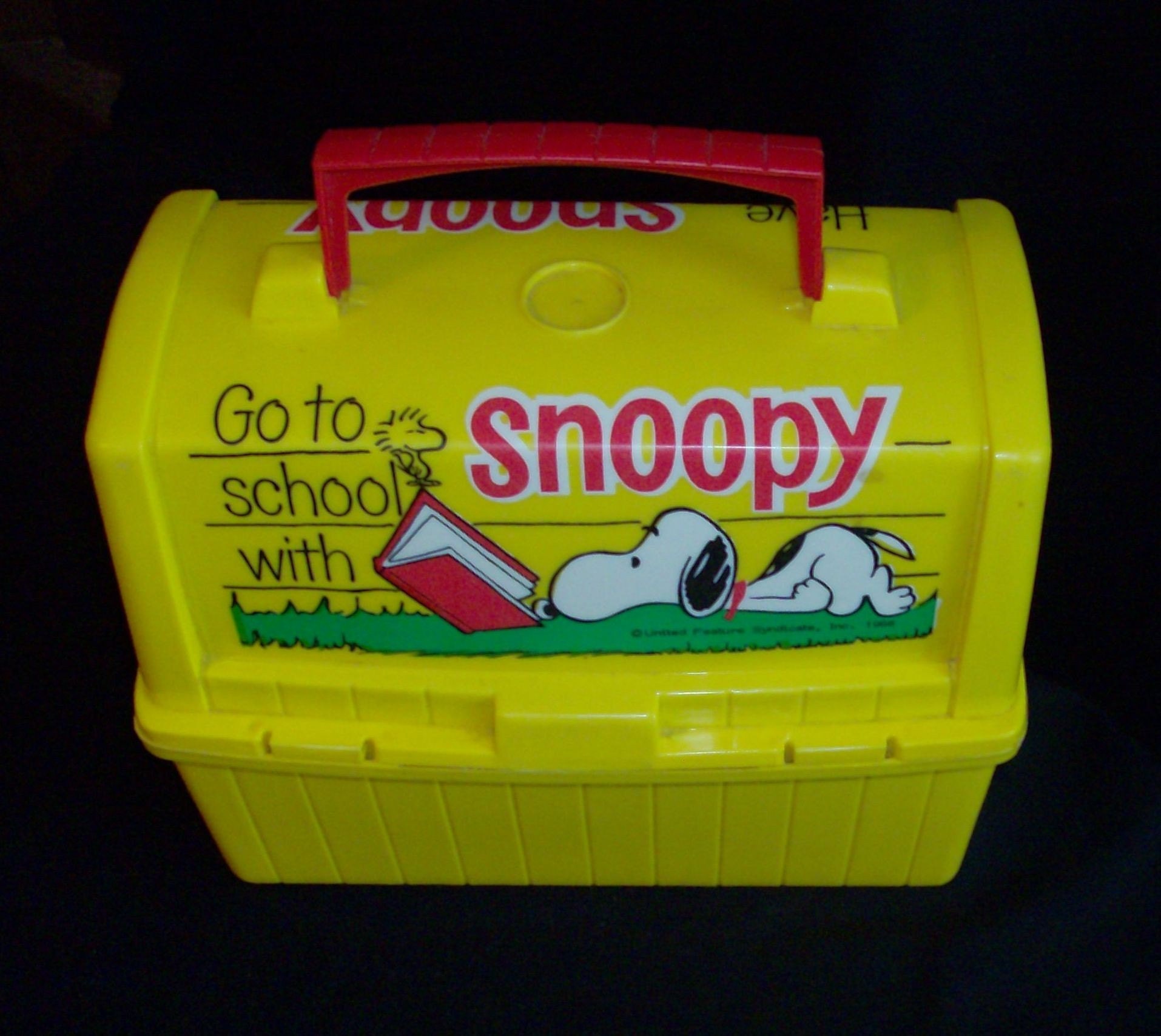 Vintage Snoopy Plastic Lunch Box by fromlosttofound on Etsy