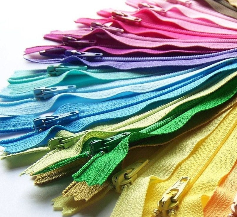 SALE 25 Assorted 7 Inch YKK Zippers