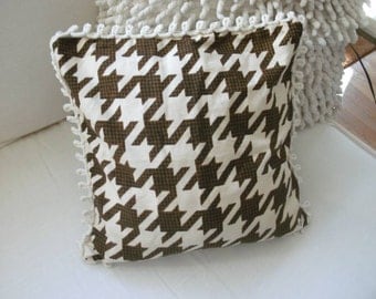 hounds tooth pillow