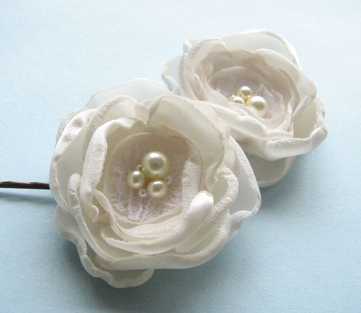 Bridal flower hair bobby pins Ivory rose wedding hair