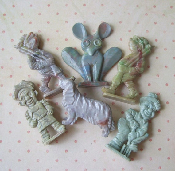 Vintage Cracker Jack Prizes Toys Marbelized Stand Ups 1950s