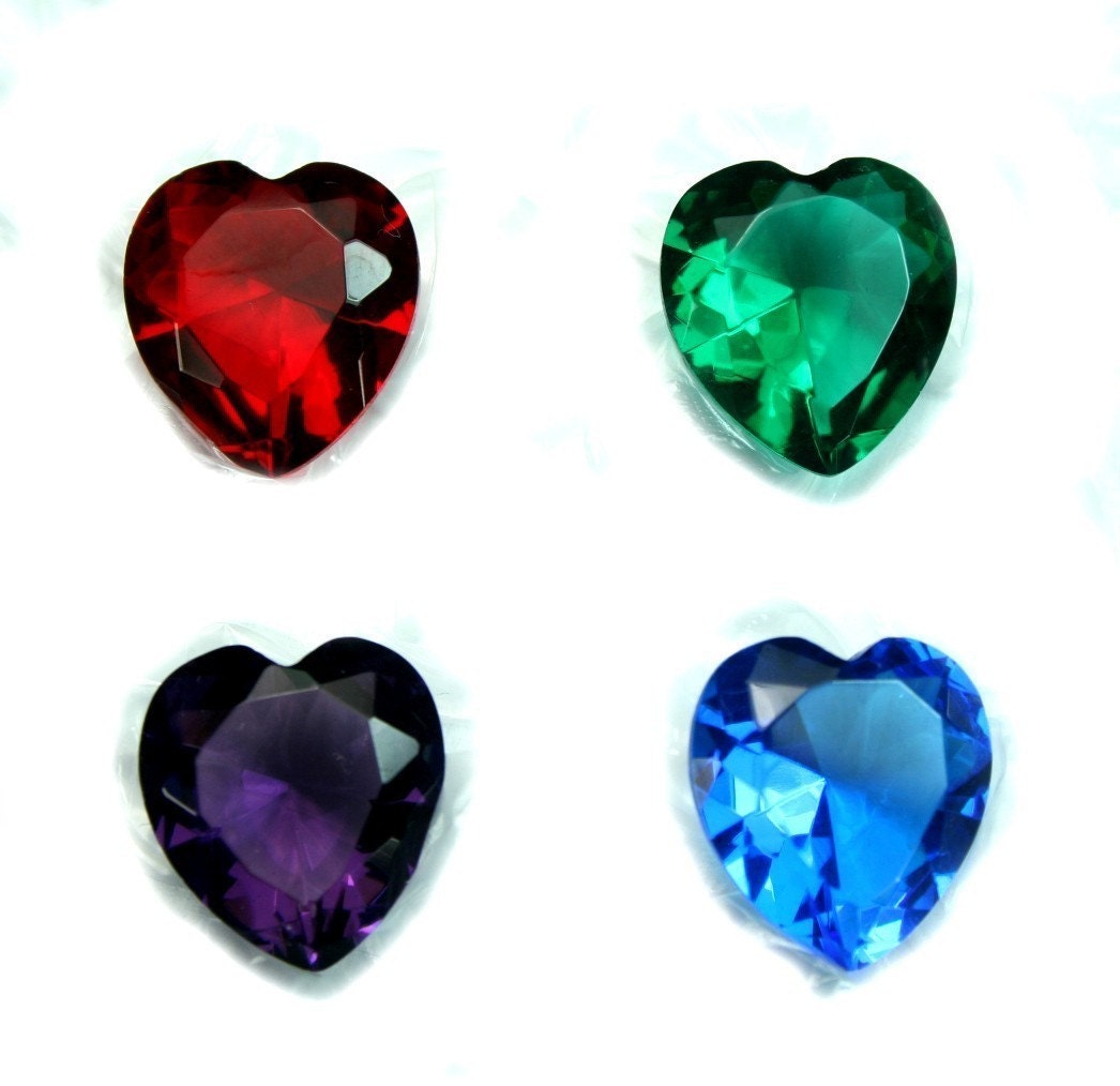 11x12mm heart shaped faceted supreme quality diamond cut glass 11x12mm heart shaped faceted supreme quality diamond cut glass