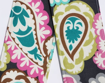 Camera Strap Cover with lens cap pocket and padding included - Pretty Paisley