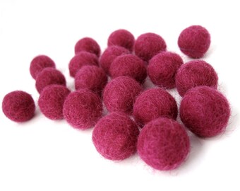 Felt Balls Pink Fushia - 20 Pure Wool Beads 15mm - (W201)