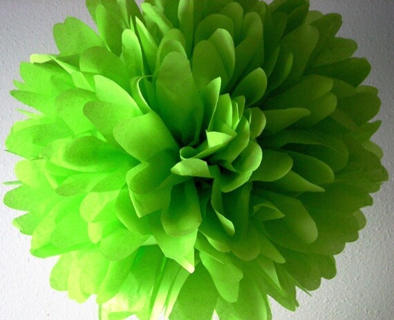 CITRUS LIME GREEN / 1 tissue paper pom pom / wedding decorations / diy / lime green decorations / birthday party pom decorations / pompoms Il_570xn