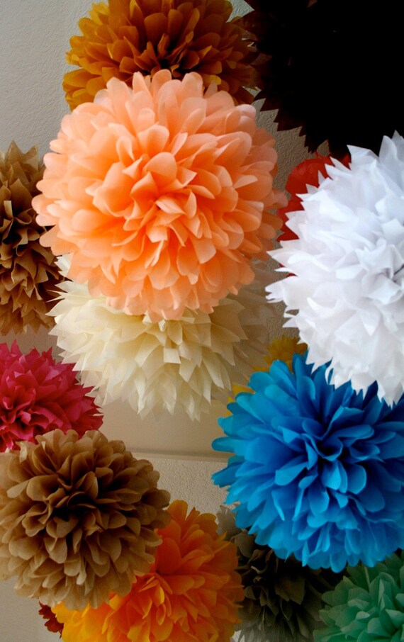 Custom Colors ... 50 tissue paper poms // tent wedding decorations // birthday // anniversary // bar mitzvah // party decorations Il_570xn