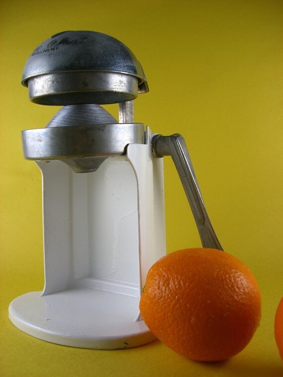 1950s Juice O Mat juicer