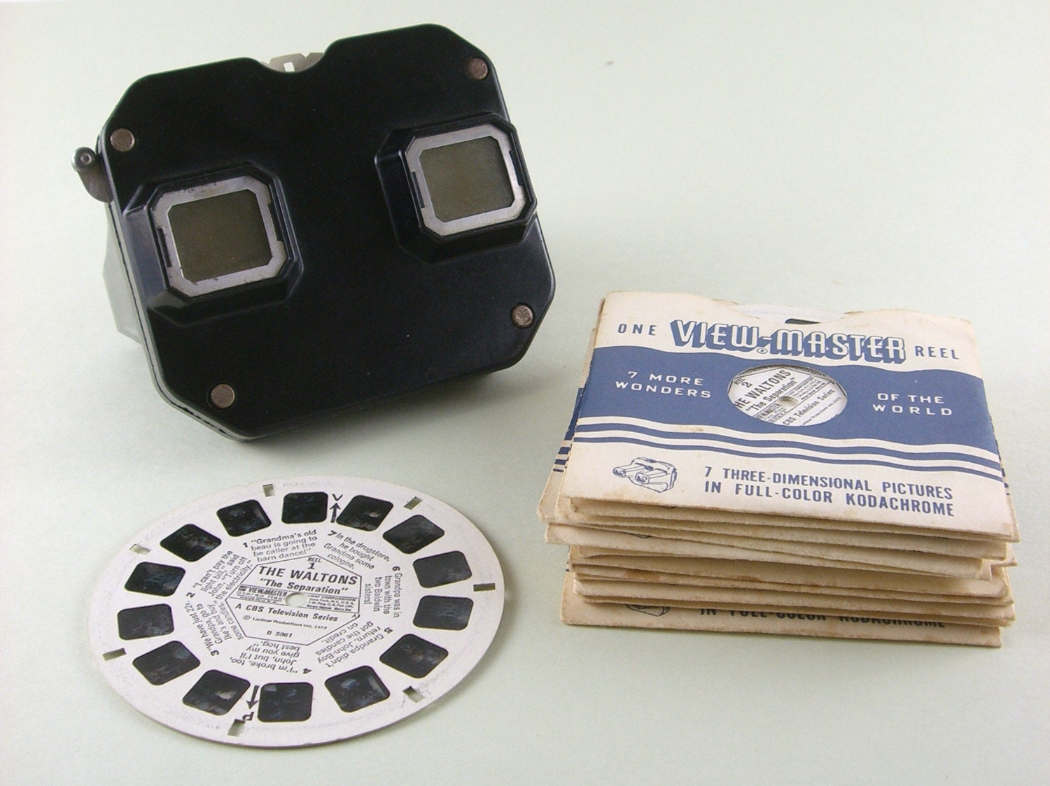 1950s Viewmaster with 23 Reels