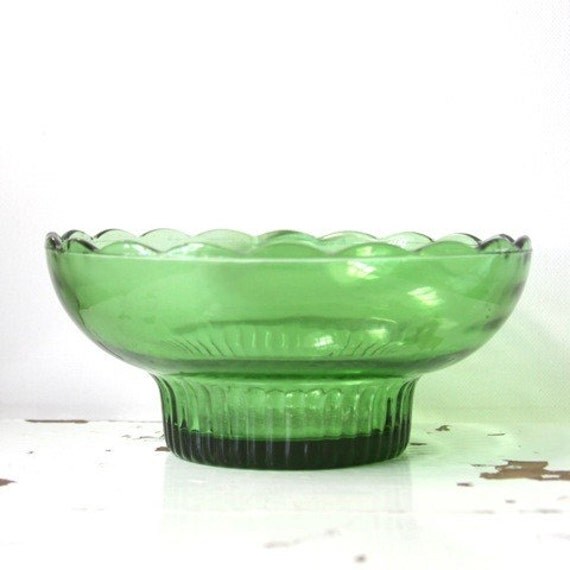 Vintage E.O. Brody Co. Green Glass Dish M2000 frilly and