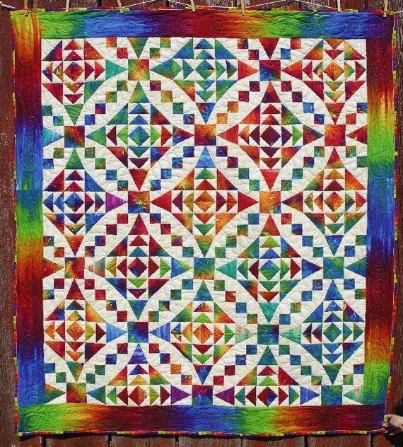 Rainbow Illusions of Circles Quilt by SewFarOut on Etsy