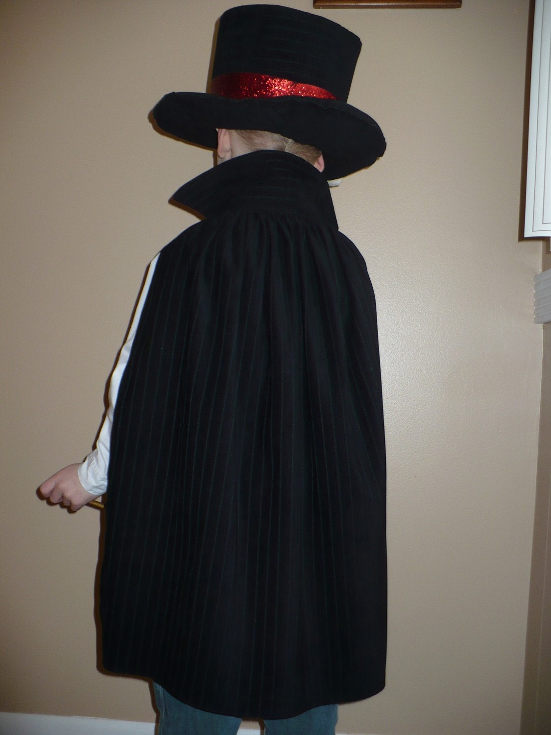 Magician Costume for Halloween/Dress Up size 4 Six piece set