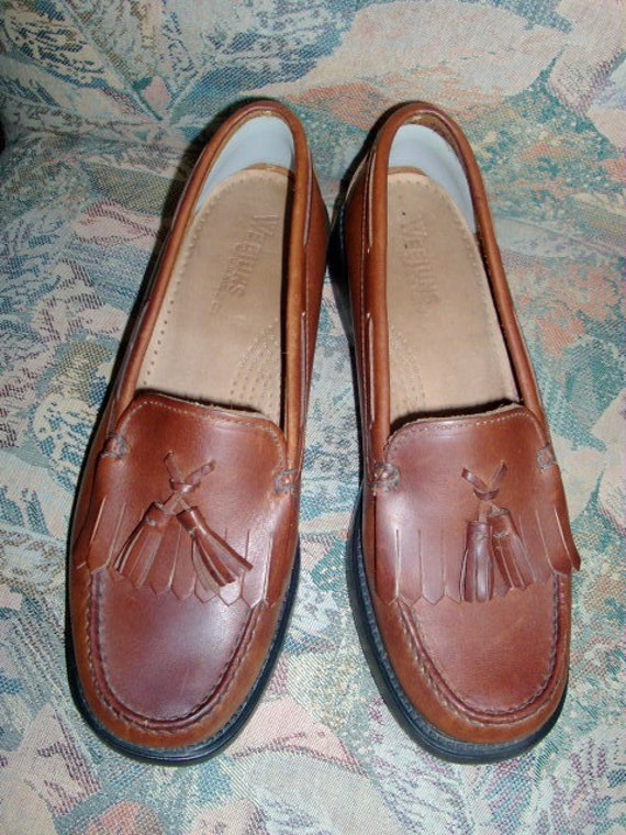 Classic Womens Weejuns Tassel Loafer By Bass Sz 8 5279