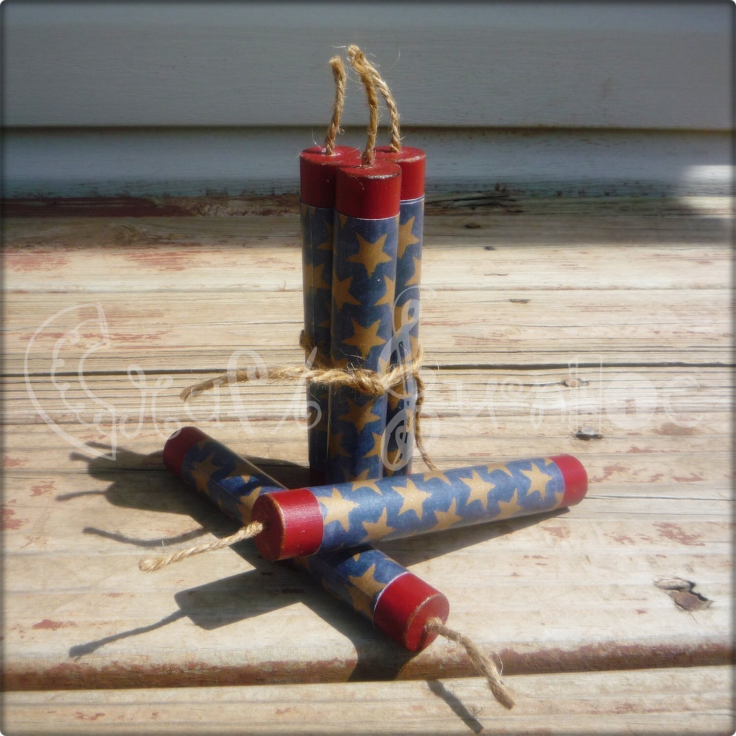 Bundle of 5 firecrackers