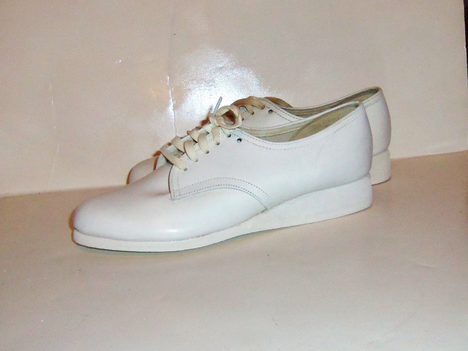 Vintage Nurse's Shoes NOS White size 6 1/2 Wedge Heel