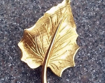 Vintage Goldtone Leaf Brooch