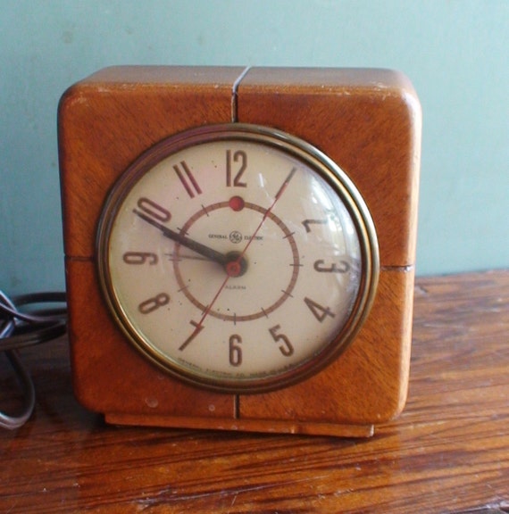 Vintage GE Electric Alarm Clock