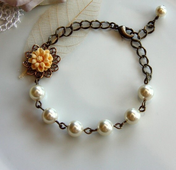 A Light Yellowy Ivory Small Daisy Flower, Swarovski Ivory Pearls ...