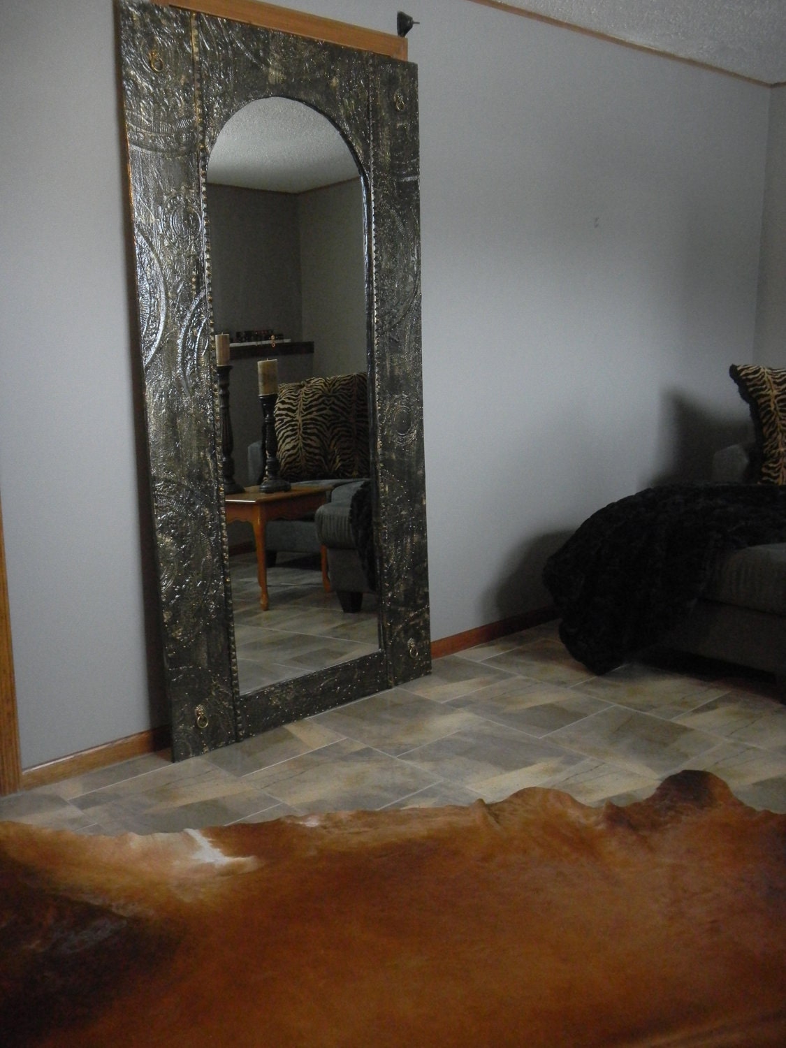 The Jennifer Floor Standing Oval Mirror