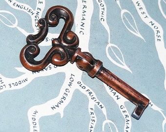 VINTAGE swivel key to use in your ASSEMBLAGE mixed media JEWELRY or in any way you would want T 17