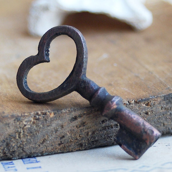 Heart shaped key.. vintage little key from a jewelry box...