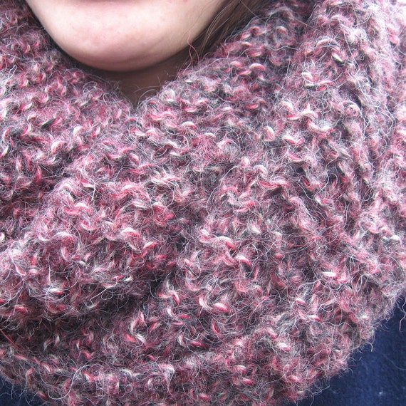 Hand Knit Mobius Cowl Pattern with optional Beads