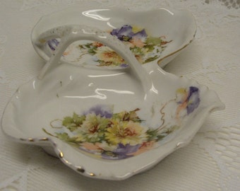 SHABBY COTTAGE CHARM - Vintage Two Sided Porcelain Trinket Dish - Serving Dish - Bavaria