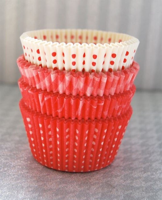 Assorted Red Cupcake Liner Pack 1 by CupcakeSocial on Etsy