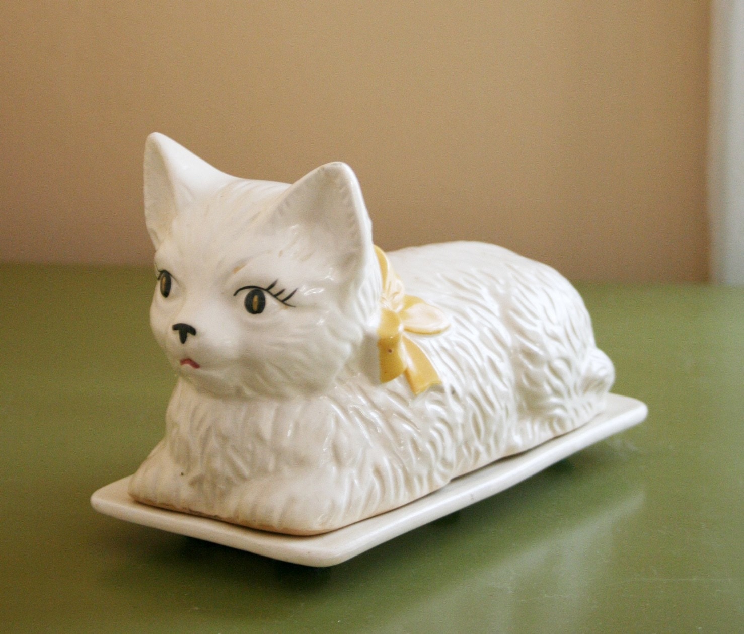PRETTY KITTY handpainted vintage butter dish