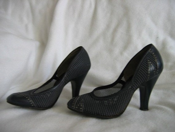 1940�s PIN UP NAVY BLUE MESH SHOES / STACKED by vintageorphans
