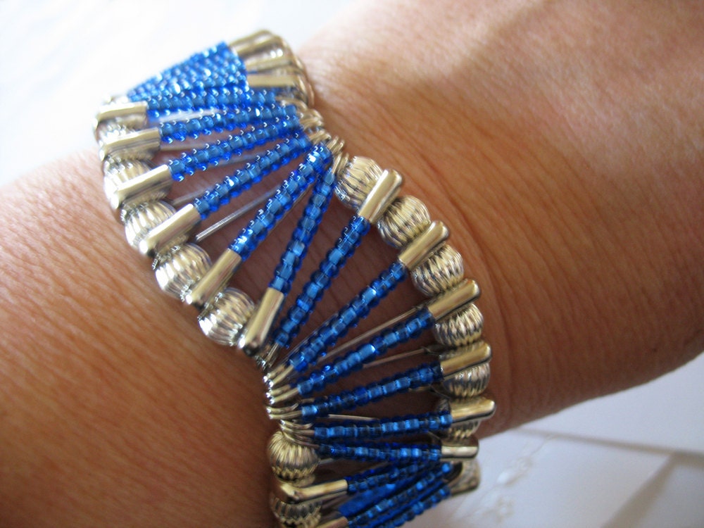 Beaded Safety Pin Bracelet Wave design in Royal Blue and