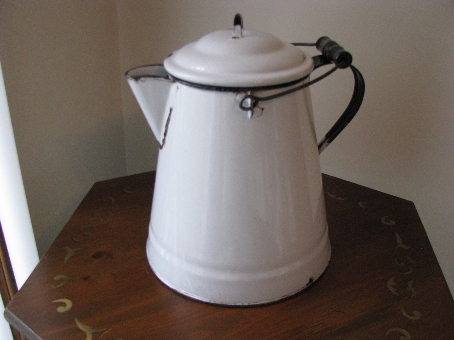 Vintage White Enamelware 104