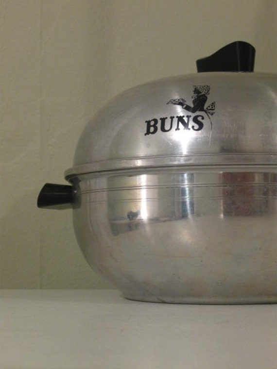 Vintage BUN WARMER Serving Oven West Bend Metal Black