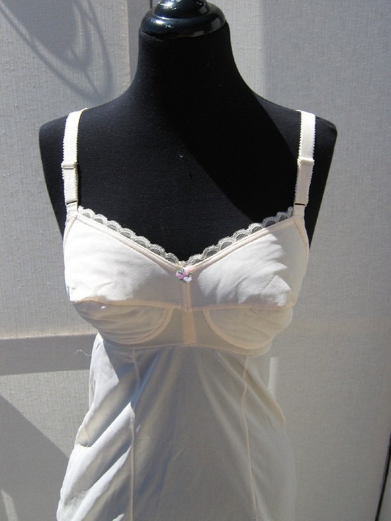 Full Slip with Built in Bullet Bra Jantzen 34C