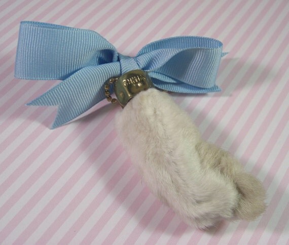 Lucky Rabbits Foot Key Chain by daileedose on Etsy