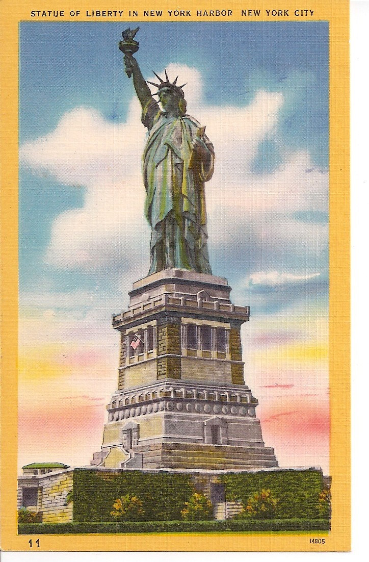 VINTAGE POSTCARD STATUE OF LIBERTY IN NEW YORK HARBOR NEW