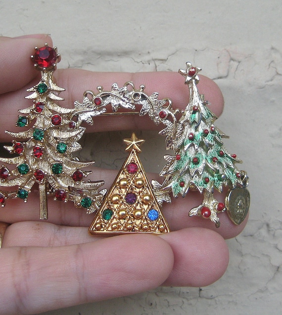 Christmas Vintage Brooch Pin Holiday By Fiorellajewelry On Etsy