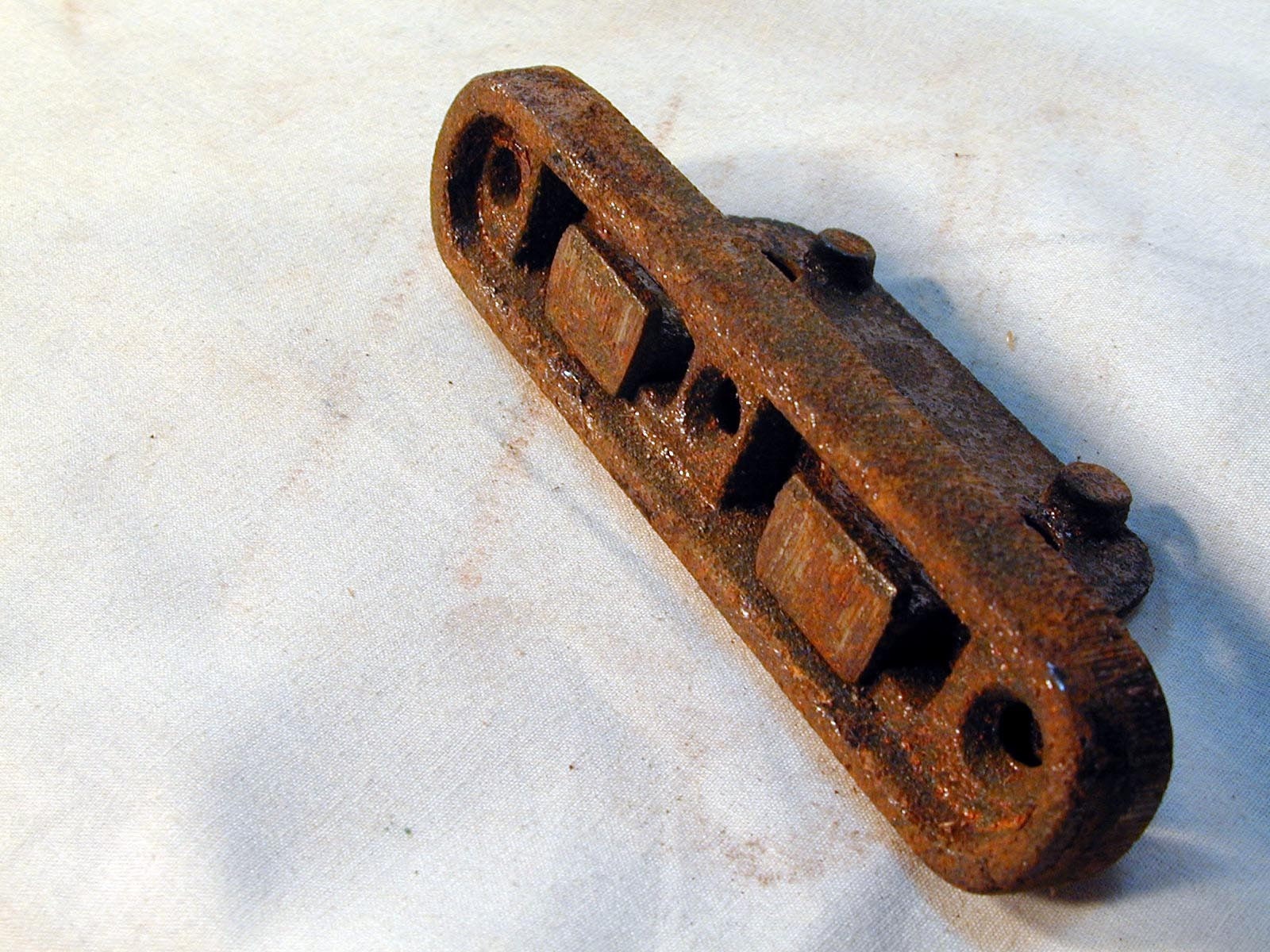 Set of 4 Cast Iron Bed Rail Fasteners