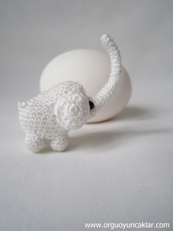 Amigurumi 1 inc Miniature Elephant Pattern
