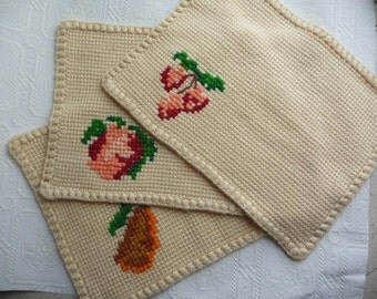 sale vintage placemats hand crocheted placemats fruit design kitchen table dining - Kitchen Table Mats sale vintage placemats hand crocheted placemats fruit design kitchen table dining - Kitchen Table Mats
