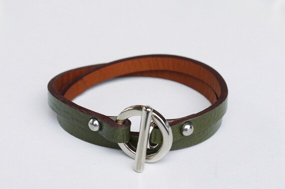 Green Leather Bracelet with Silver Tone Metal Toggle by BeadSiam